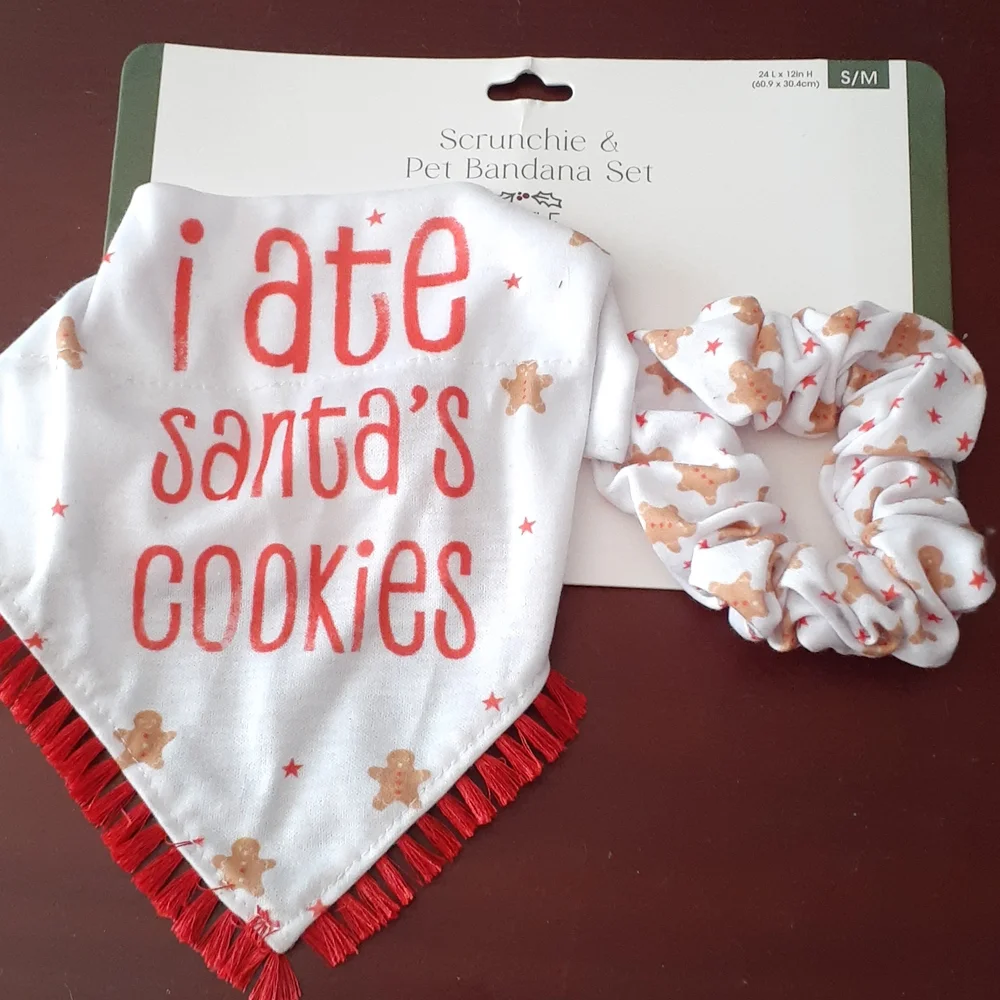 HOST PICK Pet Holiday Bandana and Scrunchie S/M Set New